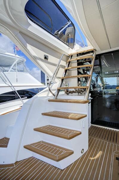 2017 Sunseeker 68 Sport Yacht