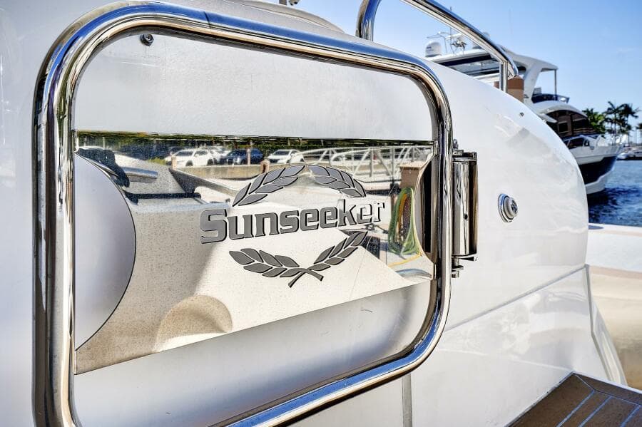 2017 Sunseeker 68 Sport Yacht
