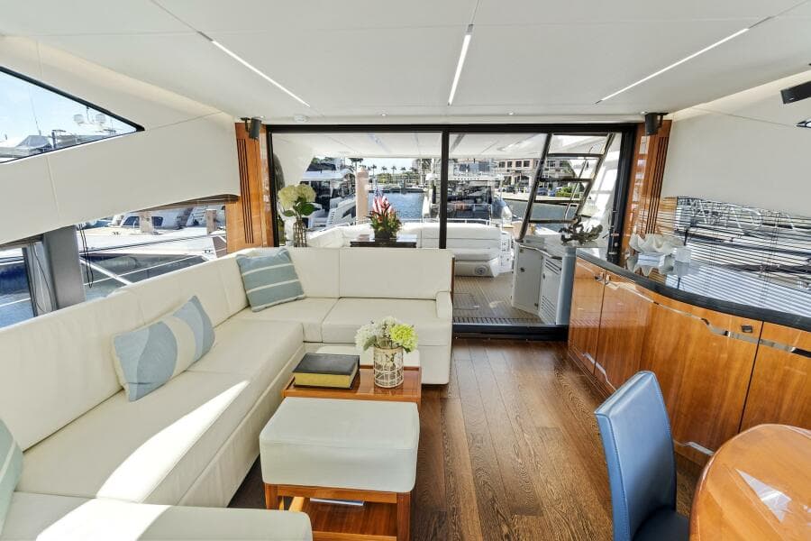 2017 Sunseeker 68 Sport Yacht
