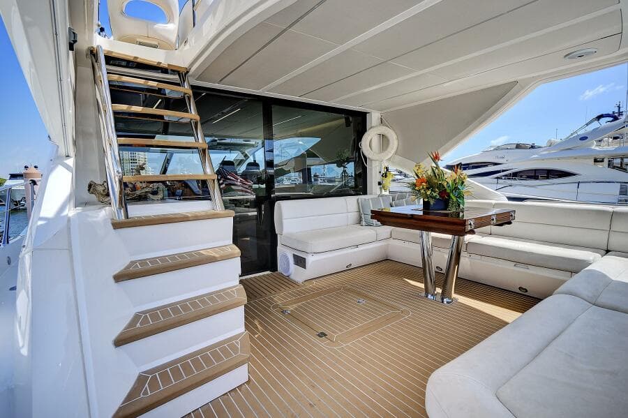 2017 Sunseeker 68 Sport Yacht