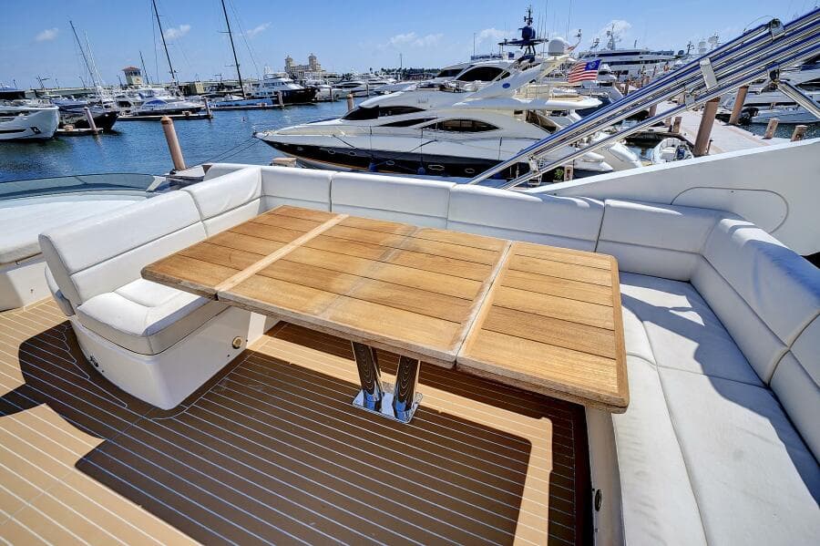 2017 Sunseeker 68 Sport Yacht