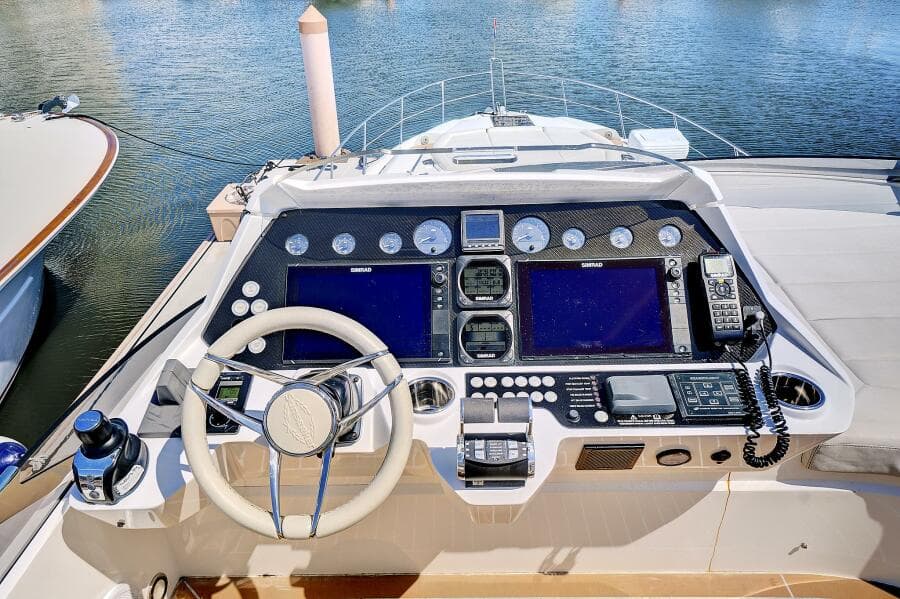 2017 Sunseeker 68 Sport Yacht