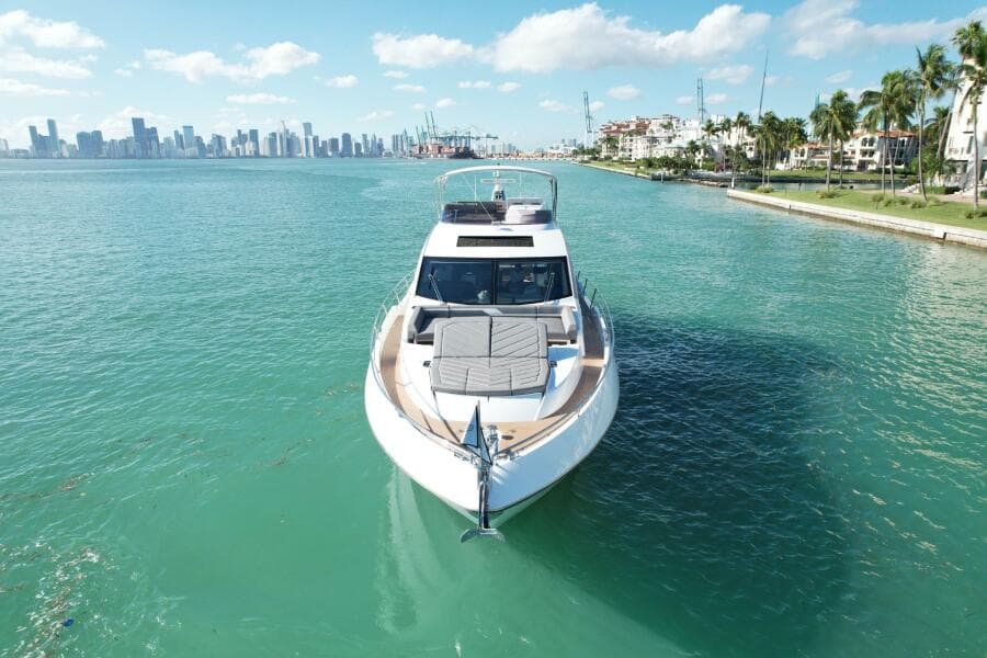 2023 Sunseeker Sport Yacht