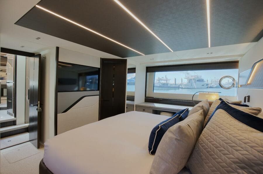 2023 Sunseeker Sport Yacht