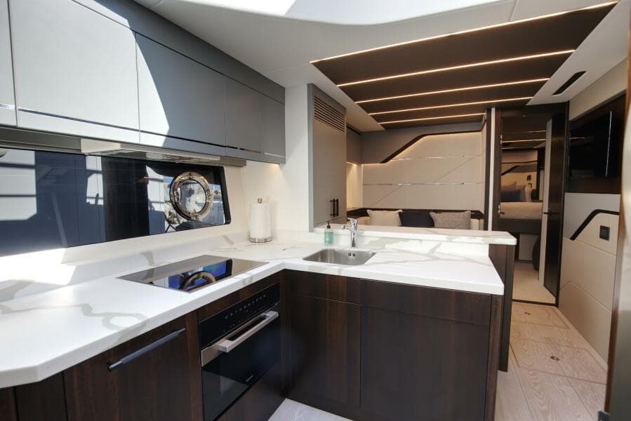 2023 Sunseeker Sport Yacht