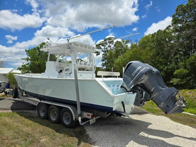 2012 Contender Custom 33 Center Console
