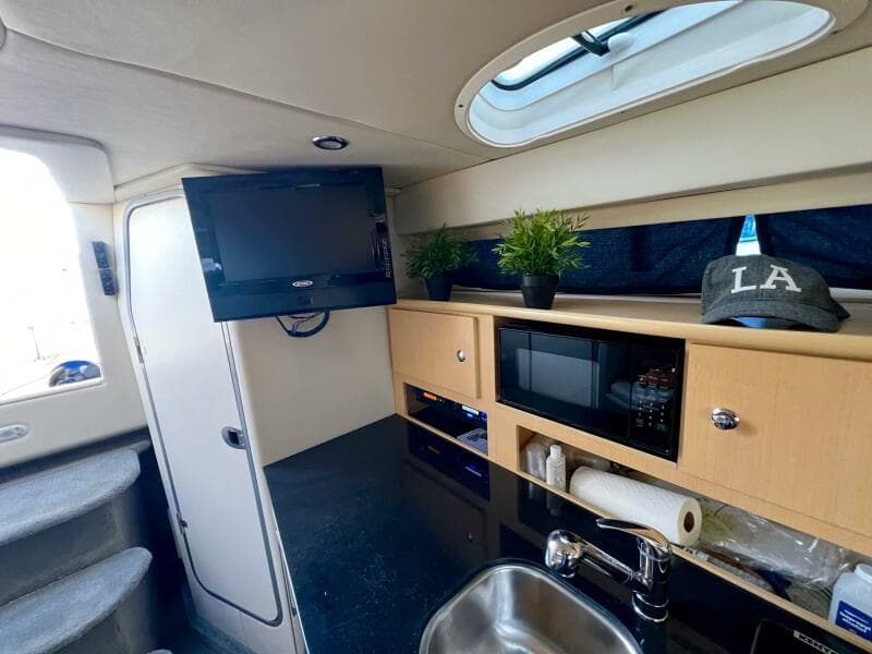 2012 Bayliner 335