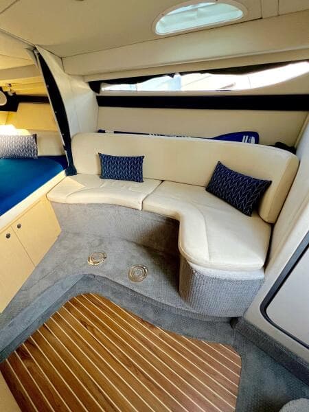2012 Bayliner 335