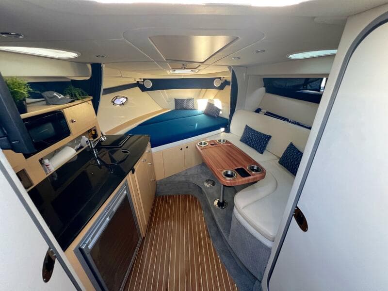 2012 Bayliner 335