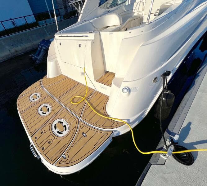 2012 Bayliner 335