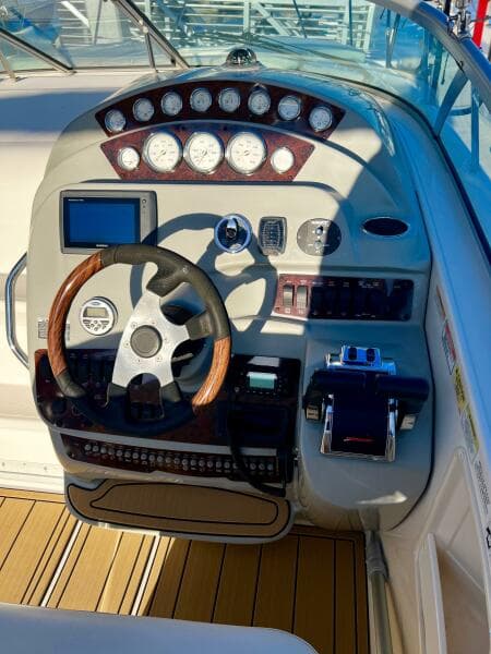 2012 Bayliner 335