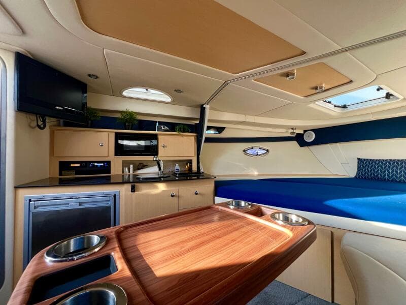 2012 Bayliner 335