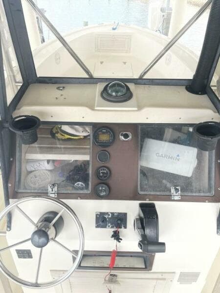 1992 Mako 221 CC