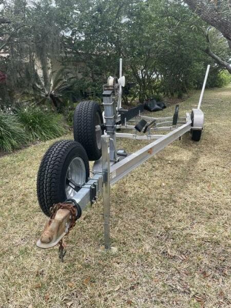 1992 Mako 221 CC