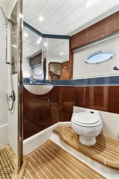 2002 Princess V65