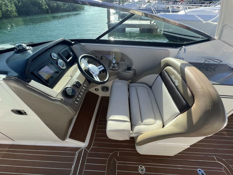 2012 Sea Ray 300 SLX