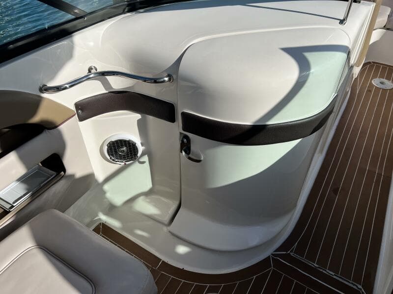 2012 Sea Ray 300 SLX