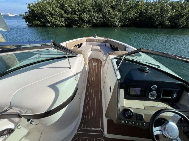 2012 Sea Ray 300 SLX