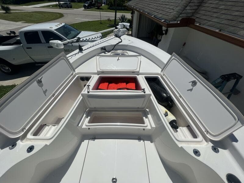 2019 Blue Wave 2800 Pure Hybrid