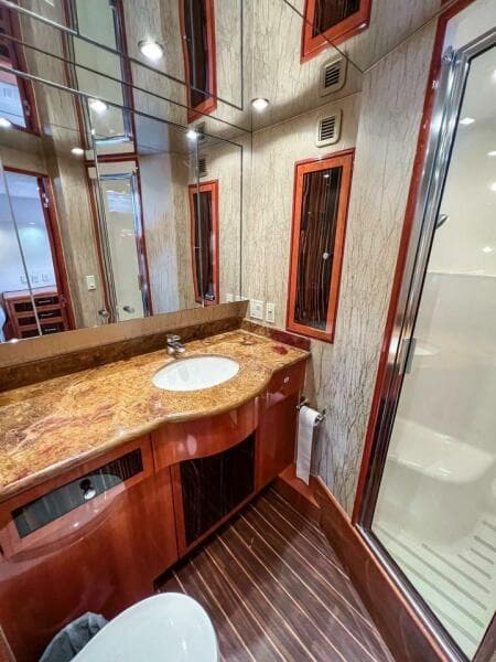 2007 Hatteras 68 Convertible