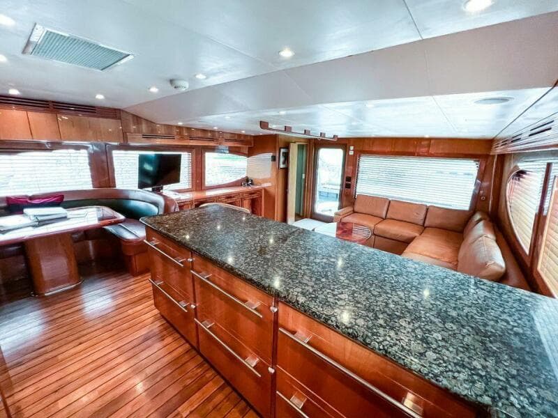 2007 Hatteras 68 Convertible