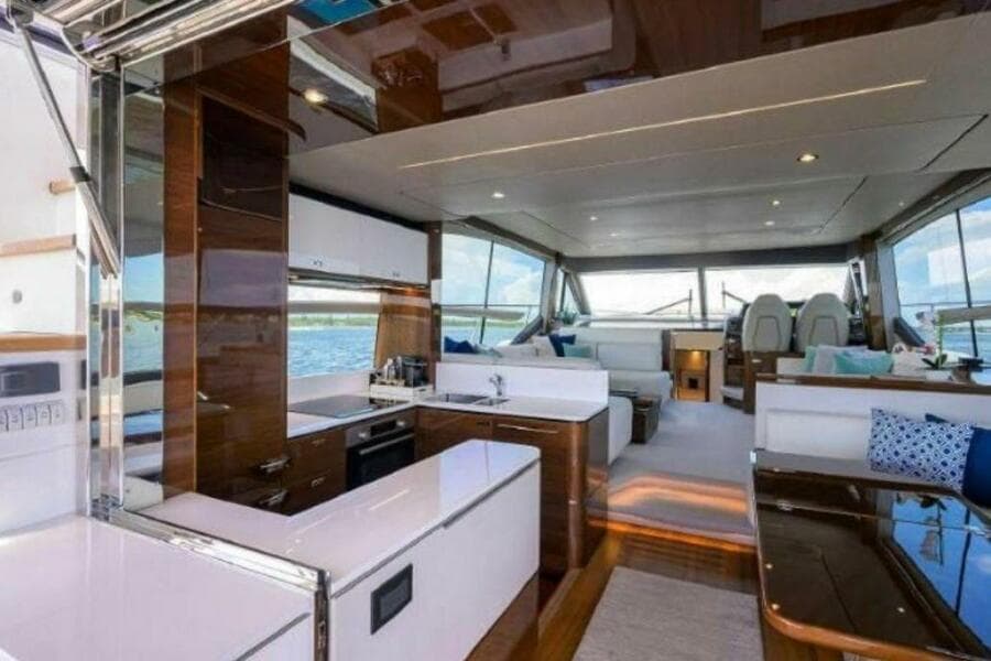 2019 Princess F62
