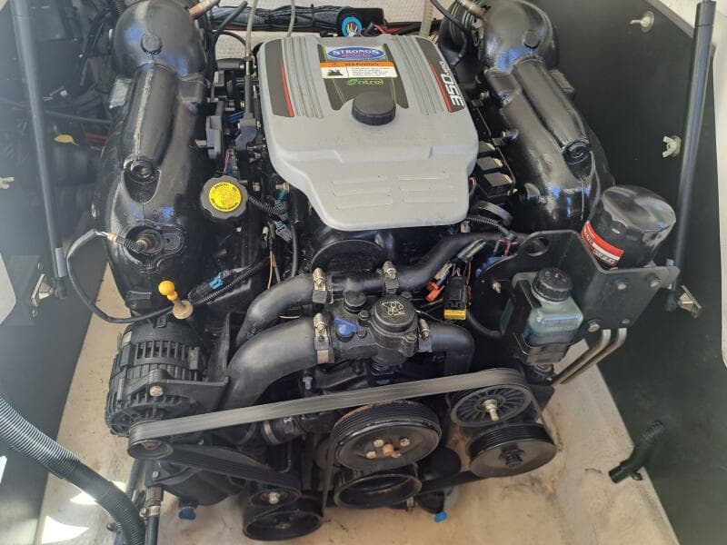 2014 Regal 2700 Bowrider