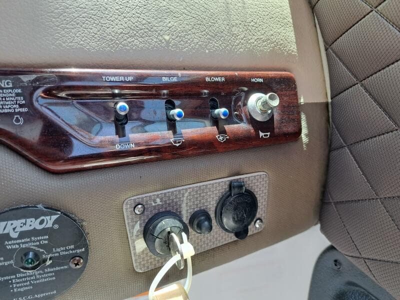 2014 Regal 2700 Bowrider