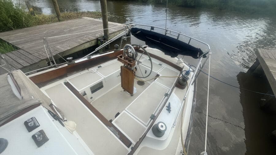 1981 Cape Dory 