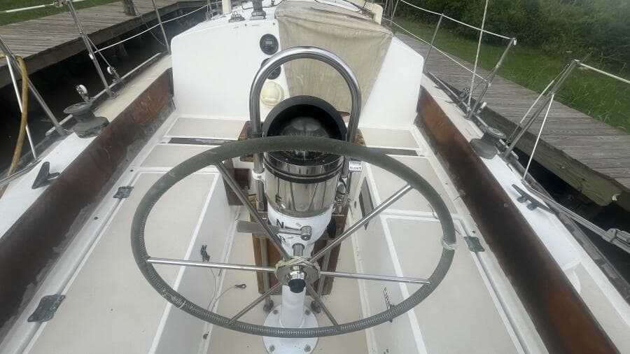 1981 Cape Dory 