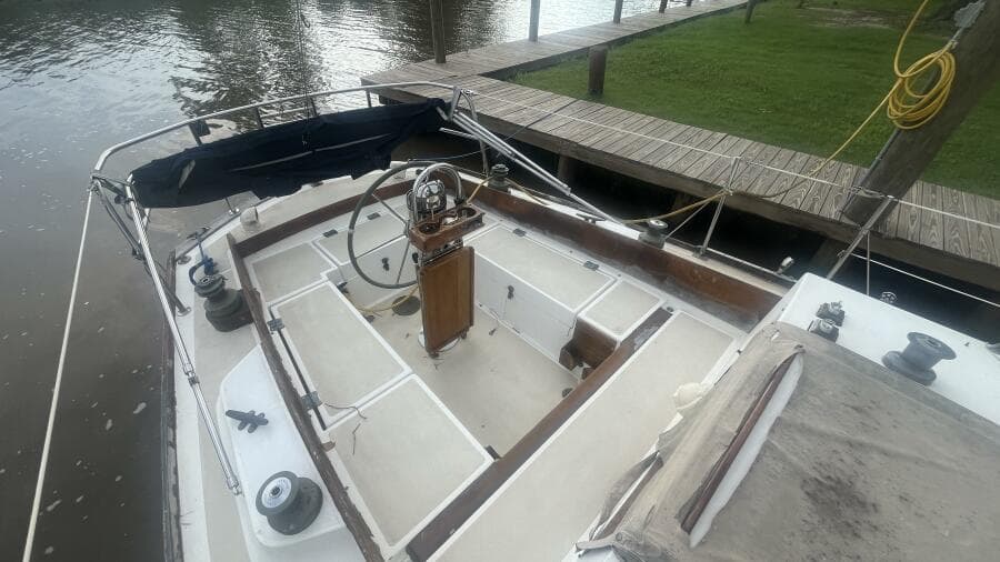 1981 Cape Dory 