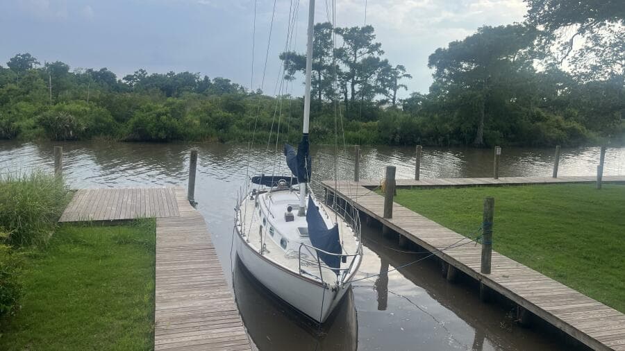 1981 Cape Dory 