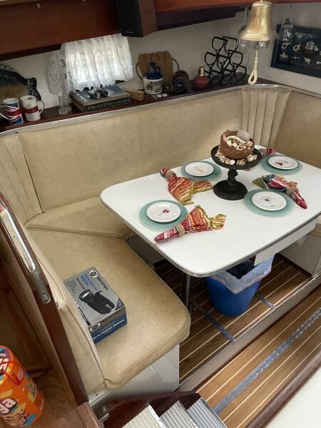 1962 Matthews 42 Double Cabin