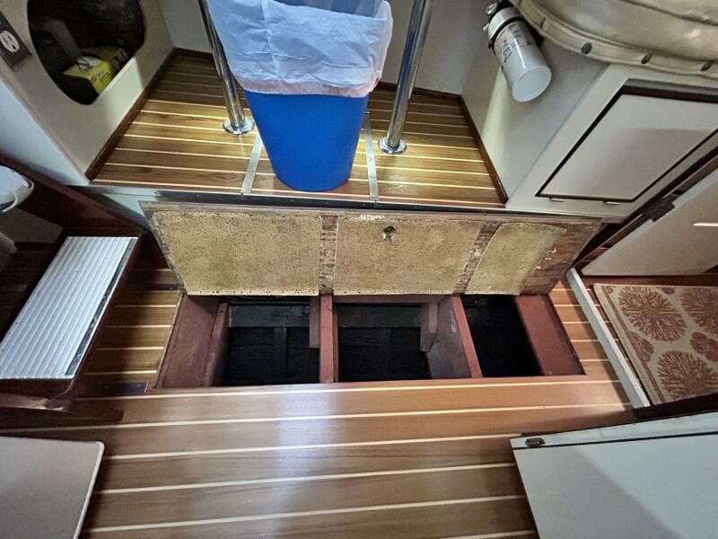 1962 Matthews 42 Double Cabin
