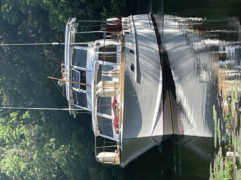1962 Matthews 42 Double Cabin