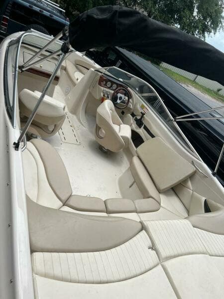 2005 Glastron GX235