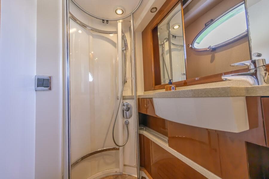 2008 Princess 58 Flybridge