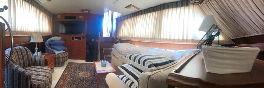 Main Salon 2