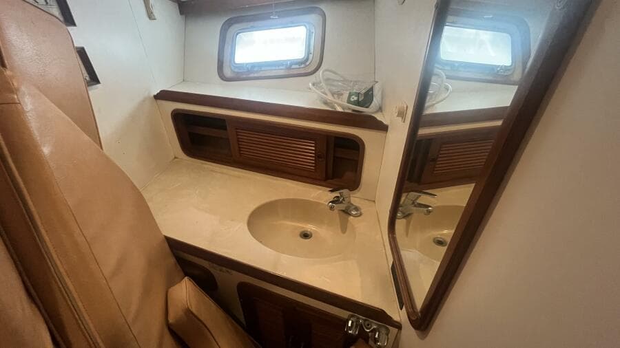1986 Marine Trader Med Yacht 62 Yachtfish