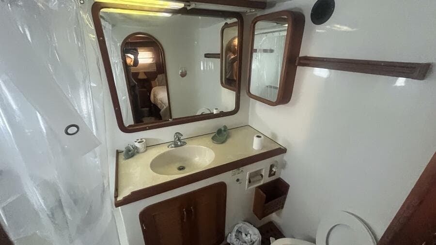 1986 Marine Trader Med Yacht 62 Yachtfish