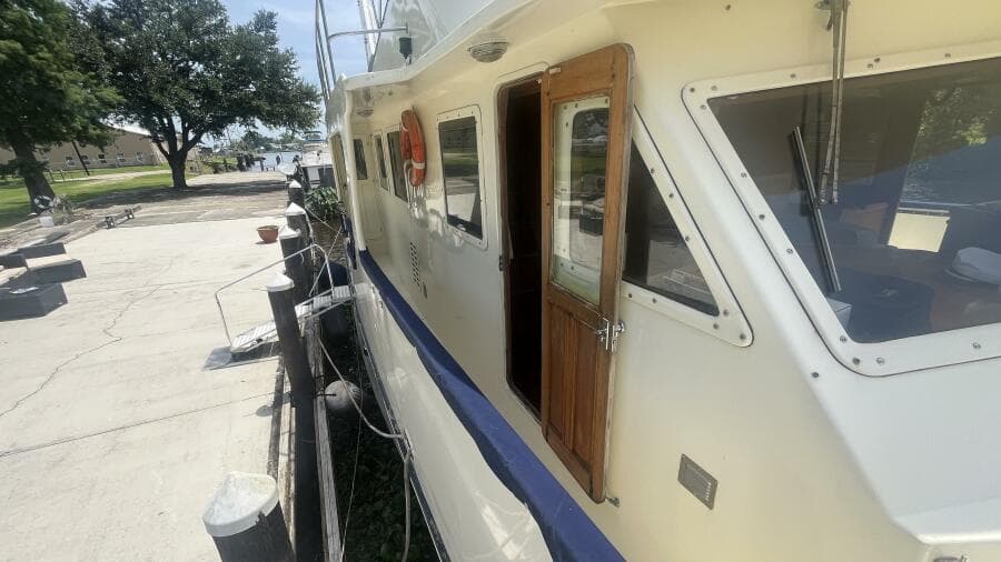 1986 Marine Trader Med Yacht 62 Yachtfish