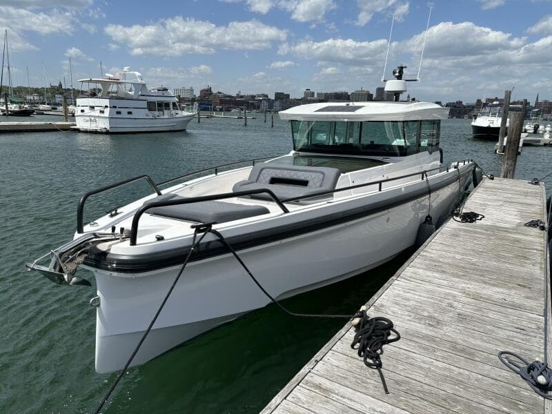 2020 Axopar 37 XC