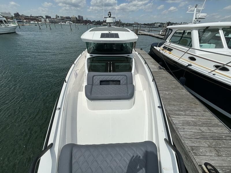 2020 Axopar 37 XC
