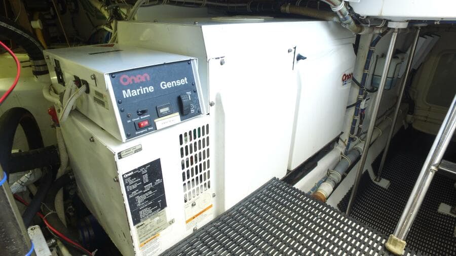 2006 Hatteras 68 Convertible
