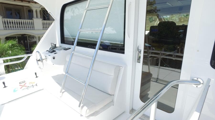 2006 Hatteras 68 Convertible