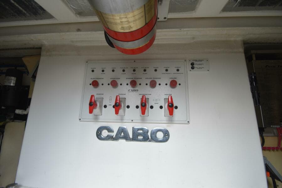 2001 Cabo 35 Express