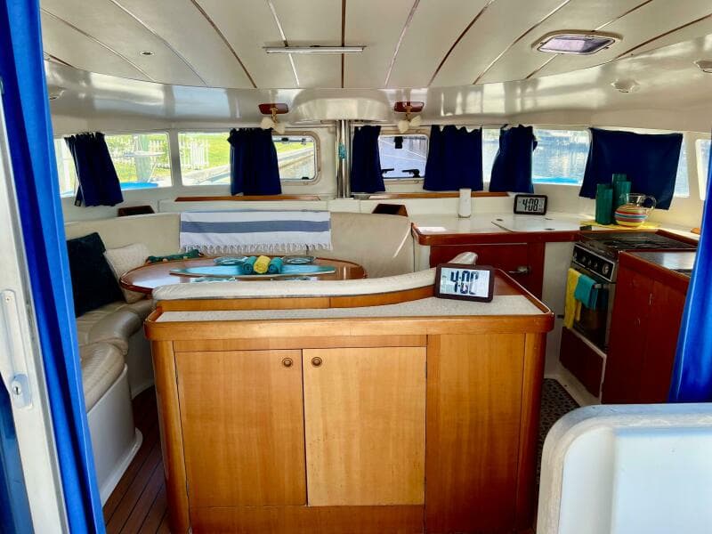 2002 Lagoon 410