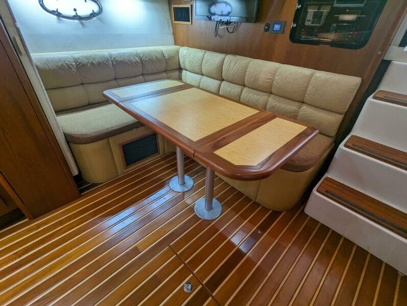 2000 Tiara Yachts 3500 Express