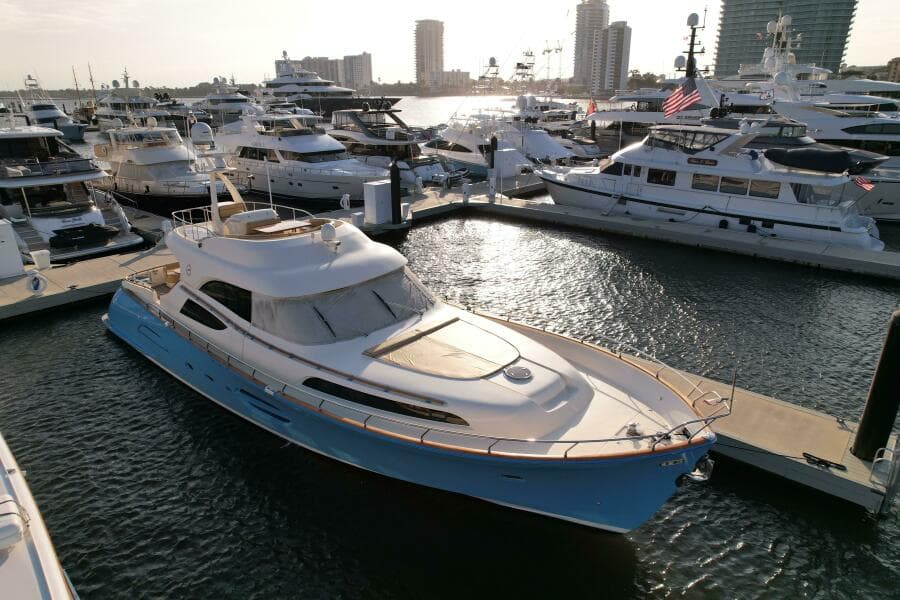 2006 Mochi Craft 74' Dolphin