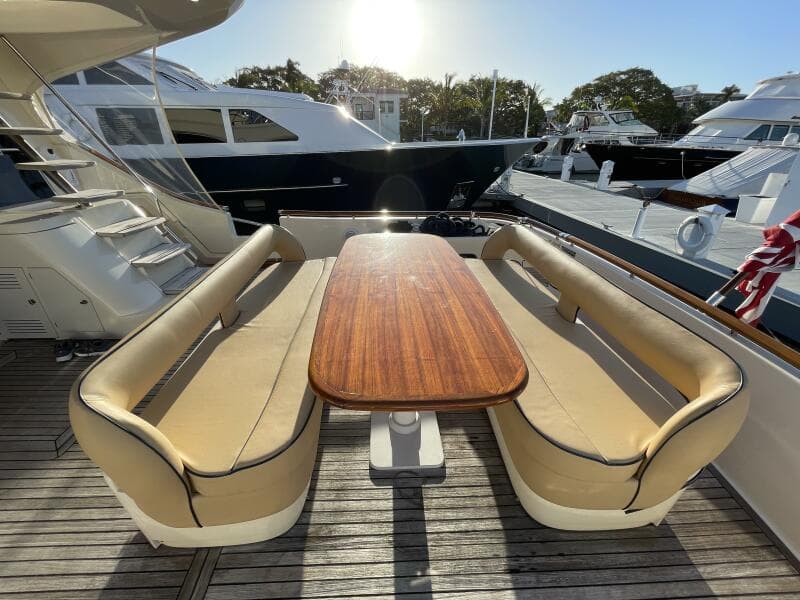 2006 Mochi Craft 74' Dolphin